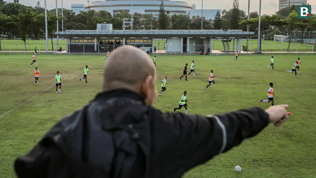 Foto: Nova Arianto Pimpin Latihan Perdana Timnas Indonesia U-16, Panggil 32 Pemain