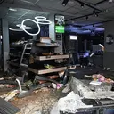 Butik Dior hingga Louis Vuitton Dijarah Saat Kerusuhan Demo Biaya Hidup di Paris