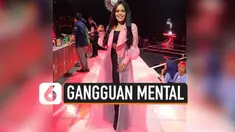 Weni D'Academy menjadi perbincangan karena mengaku mengidap bipolar melalui akun Instagram terverifikasi miliknya. Dalam sebuah unggahan terkait bipolar, penyanyi asal Pontianak ini menulis kalimat menyentuh.