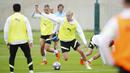 Pemain Manchester City, Erling Haaland, mengikuti sesi latihan jelang laga final Liga Champions di Manchester, Selasa (6/6/2023). Manchester City akan berhadapan dengan Inter Milan di Stadion Olimpiade Ataturk, Turki, Minggu (11/6/2023), Pukul 02.00 WIB. (AP Photo/Jon Super)