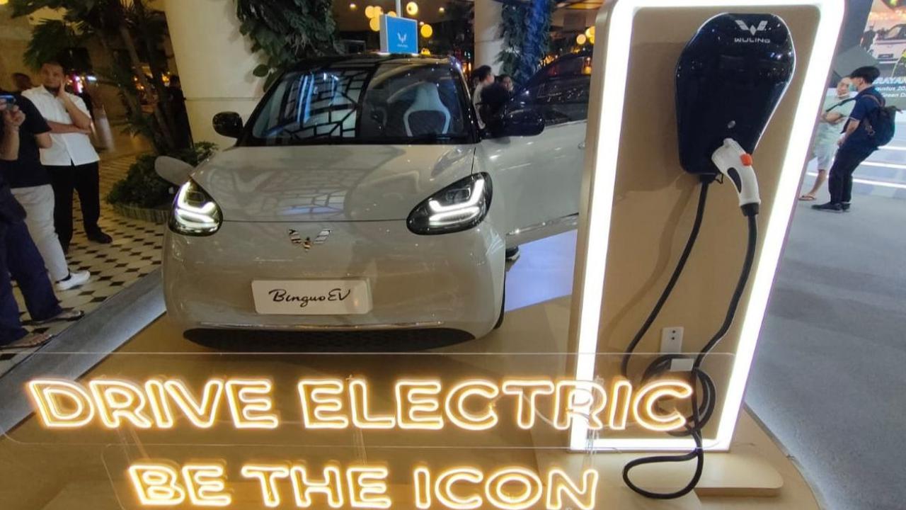 Namun, apakah harga jualnya lebih mahal dibandingkan Air ev, harga jual belum ada karena didiskusikan secara internal.&nbsp;