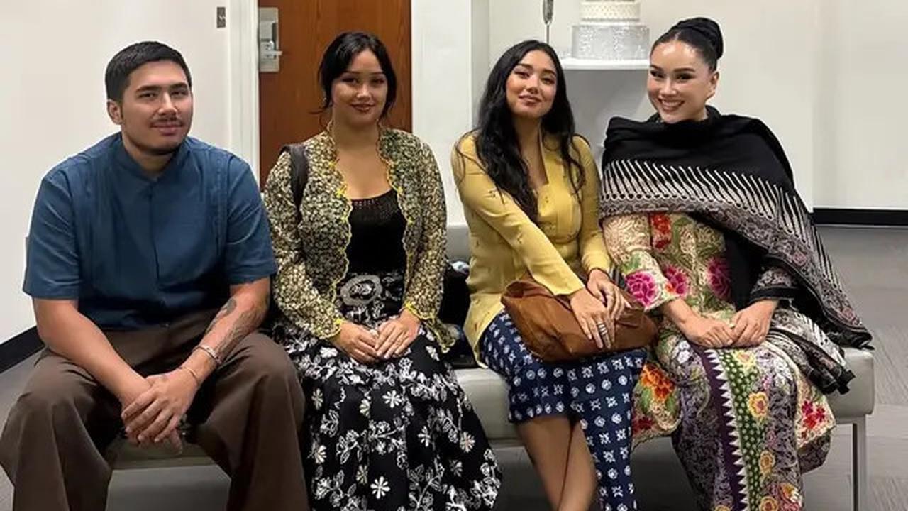 9 Potret Stephanie Poetri Resmi Menikah di AS, Keluarga Titi DJ Pakai Gaun Unik