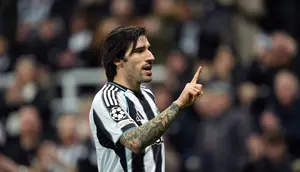 Newcastle Tolak Tawaran Rp1,7 Triliun Tottenham untuk Sandro Tonali