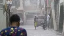 Badai Tropis Franklin melanda Republik Dominika dann Haiti. Pihak berwenang memperingatkan penduduk di dua negara Karibia yang berbagi pulau Hispaniola untuk bersiap menghadapi tanah longsor dan banjir.  (AP Photo/Ricardo Hernandez)