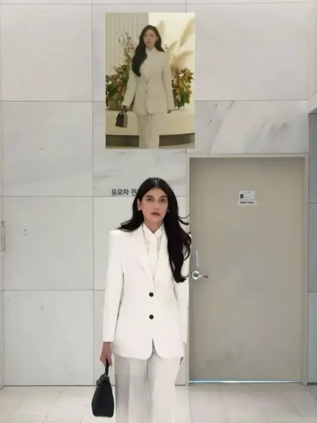 6 Gaya Memukau Sabrina Chairunnisa Cosplay Hong Hae In ‘Queen Of Tears’, Totalitas Pakai Baju Aslinya