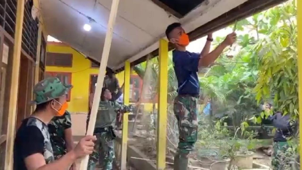 Sekolah Terdampak Banjir Aceh Sumut Kembali Beroperasi, TNI Sigap Pulihkan Fasilitas Pendidikan