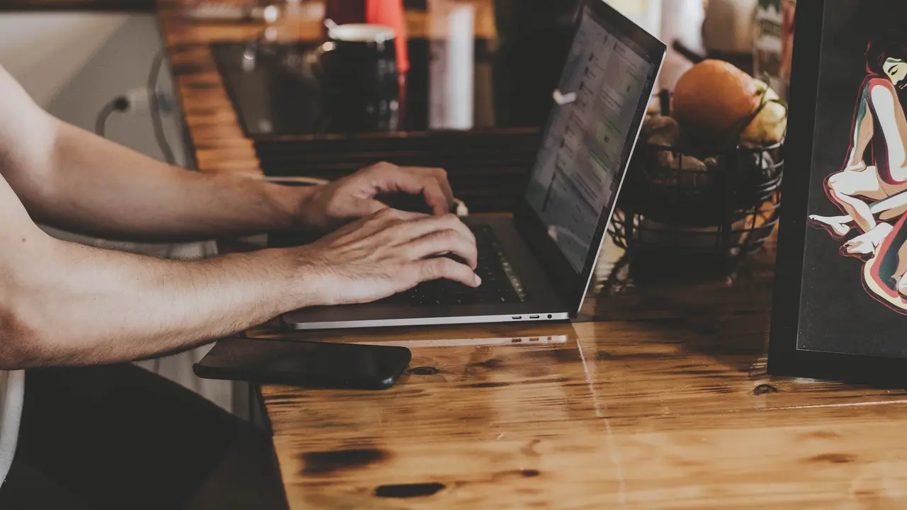 Unik! Kafe di Jepang Ini Hanya Melayani Pelanggan yang Dikejar Deadline