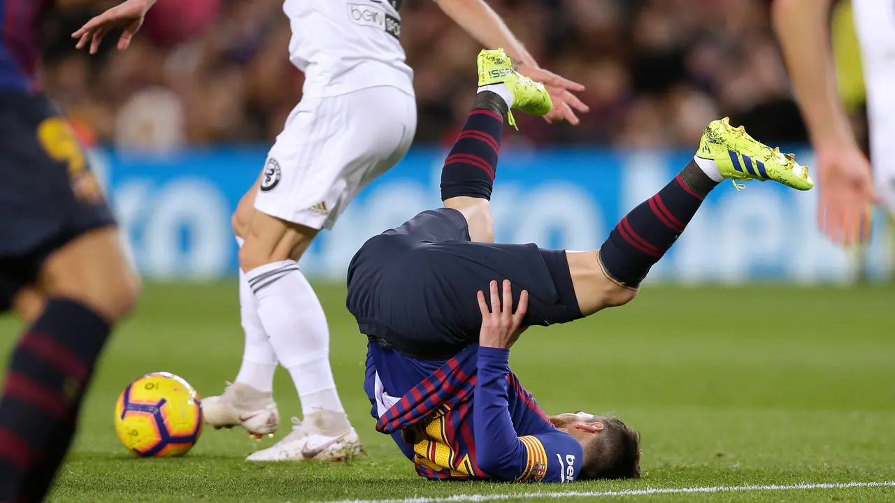 2 Gol Messi Selamatkan Barcelona Kalah dari Valencia