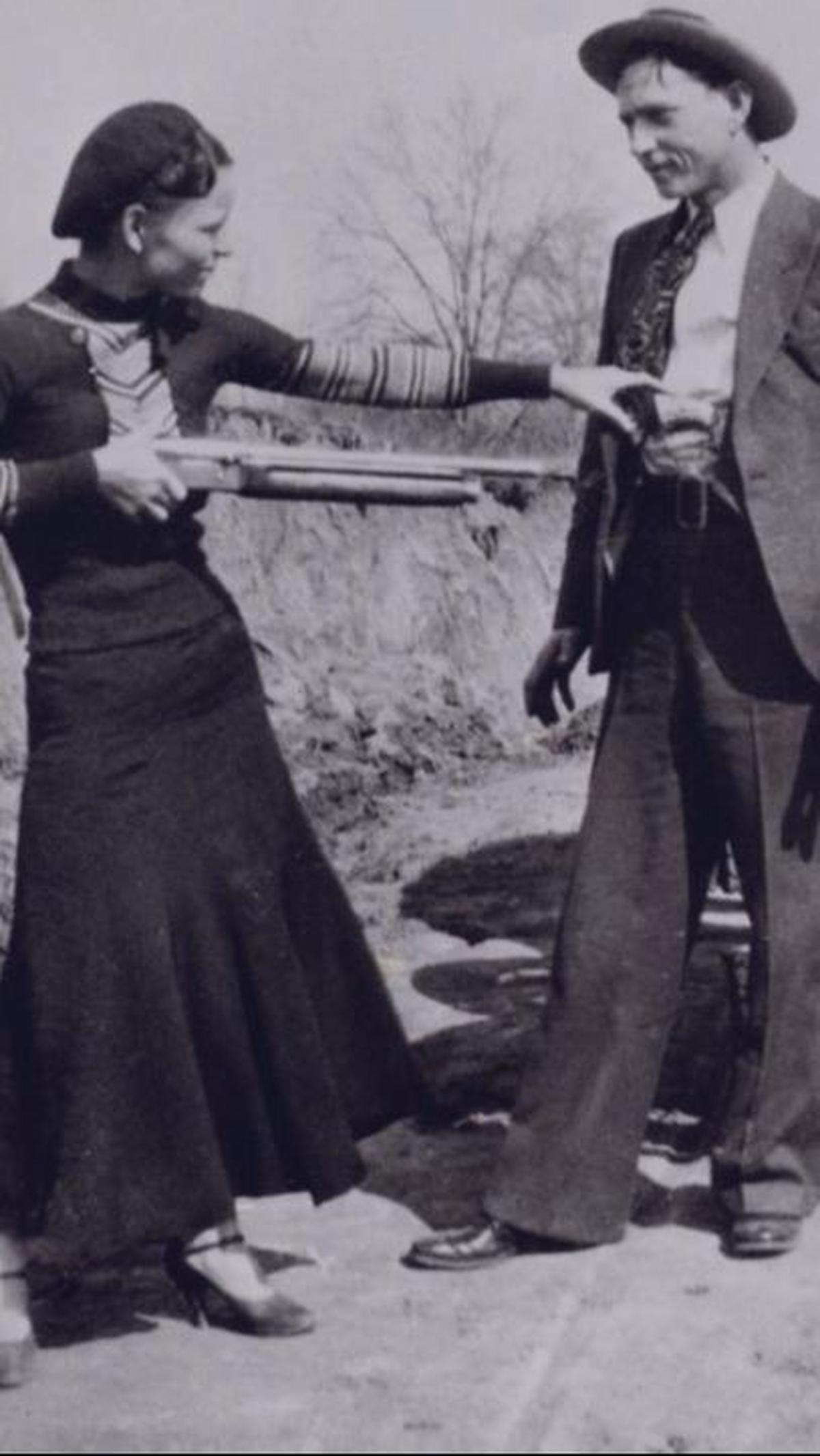 <b>Siapakah Bonnie dan Clyde?</b>