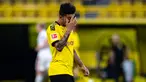 Gelandang Borussia Dortmund, Jadon Sancho, tampak kecewa usai dikalahkan Mainz pada laga lanjutan Bundesliga Jerman di Signal Iduna Park, Dortmund, Kamis (18/6/2020) dini hari WIB. Borussia Dortmund menyerah 0-2 atas Mainz. (AFP/Guido Kirchner/pool)