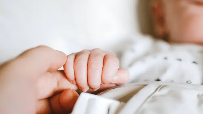Viral Bayi Usia 54 Hari Meregang Nyawa usai Diberi Minuman Tradisional Kecipir dan Kencur, Ketahui Bahayanya