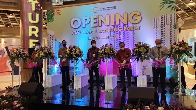 AEON Mall Tanjung Barat di Southgate Residence