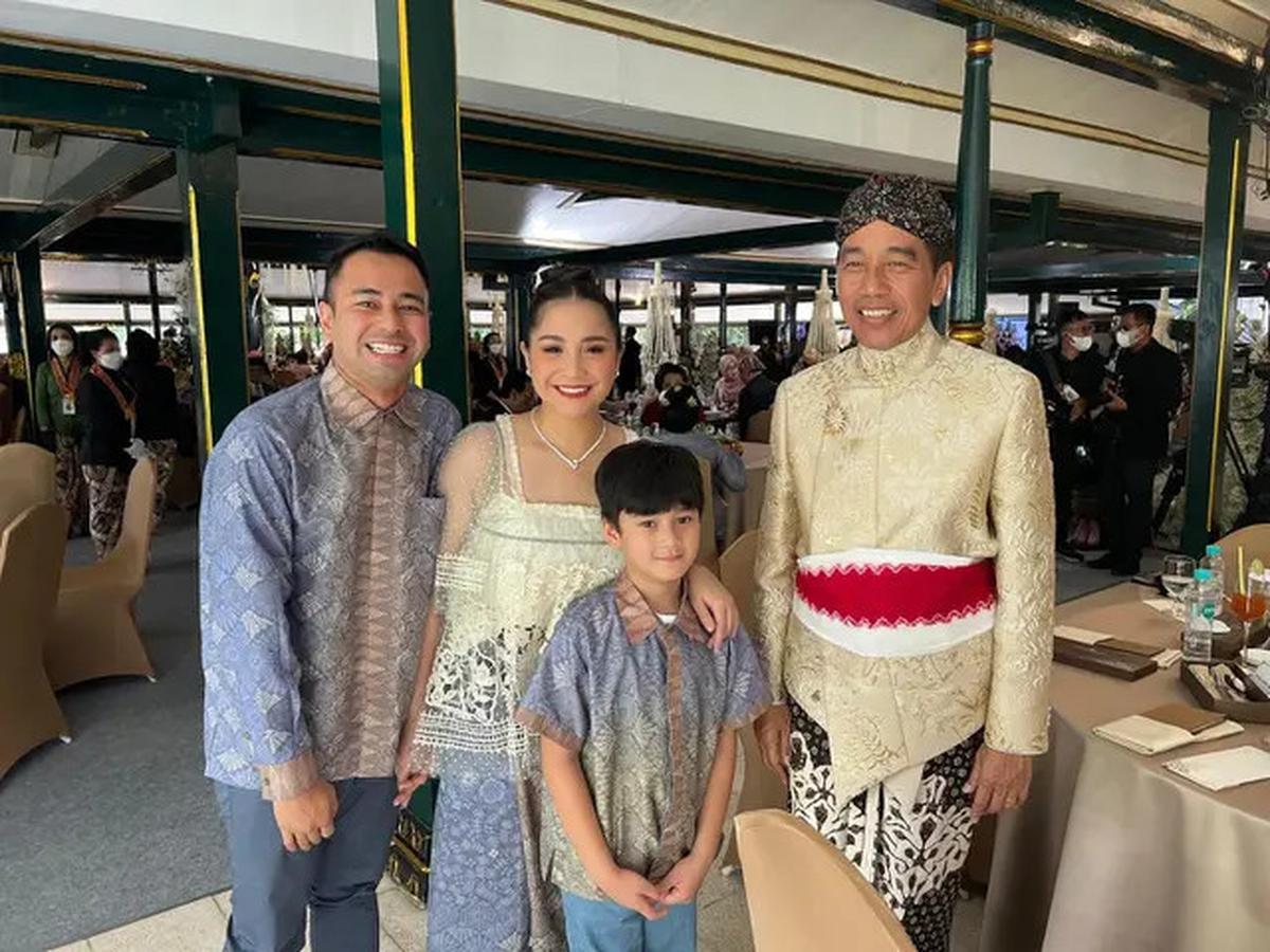 6 Foto Kenangan Raffi Ahmad dan Jokowi, dari Era Pandemi Covid-19 hingga Nikahan Kaesang Pangarep