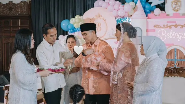 7 Potret Aqiqah Bebingah Sekaligus Ulang Tahun Kaesang Pangarep, Meriah dan Penuh Doa  (instagram/erinagudono/rezaprabowophoto).