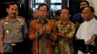  Kepala BIN, Sutiyoso saat melakukan konferensi pers di kediamannya, Jakarta, Kamis, (23/7/2015). Sutiyoso mengatakan, hingga kini pihaknya belum menemukan adanya keterlibatan asing dalam insiden di Tolikara. (Liputan6/JohanTallo)