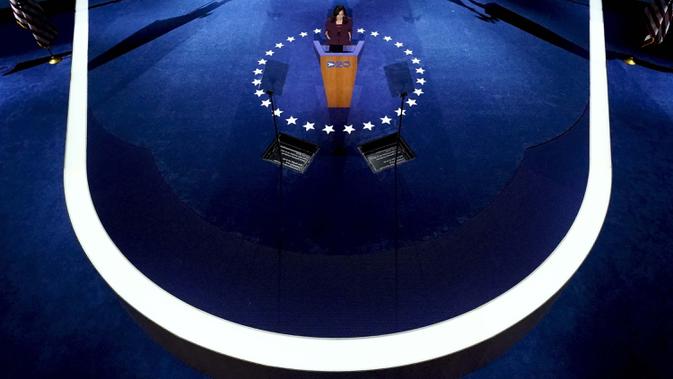Kandidat wakil presiden dari Partai Demokrat Senator Kamala Harris, berbicara pada hari ketiga Konvensi Nasional Partai Demokrat, di Chase Center di Wilmington, Del. pada 19 Agustus 2020.  (AP Photo / Carolyn Kaster)