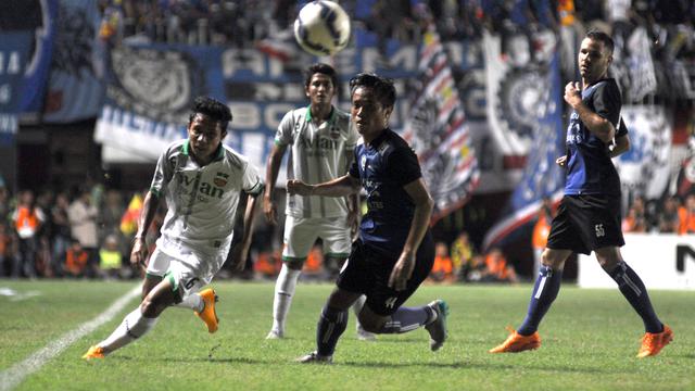 Surabaya United vs Arema Cronus