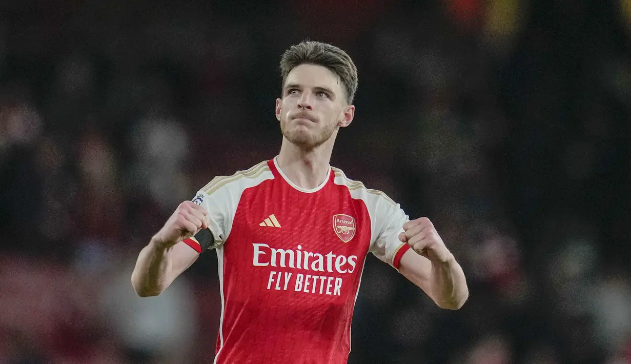 Declan Rice sekali lagi memainkan peran kunci.  Berduet dengan Thomas Partey, Rice membuat lini tengah Arsenal sangat sulit ditembus.  Rice juga sangat penting dalam setiap skema bola mati.  (Foto AP/Kin Cheung)
