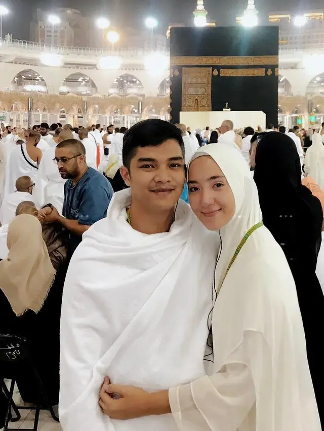 Umumkan Kehamilan, Ini 6 Momen Manis Erica Putri dan Suami