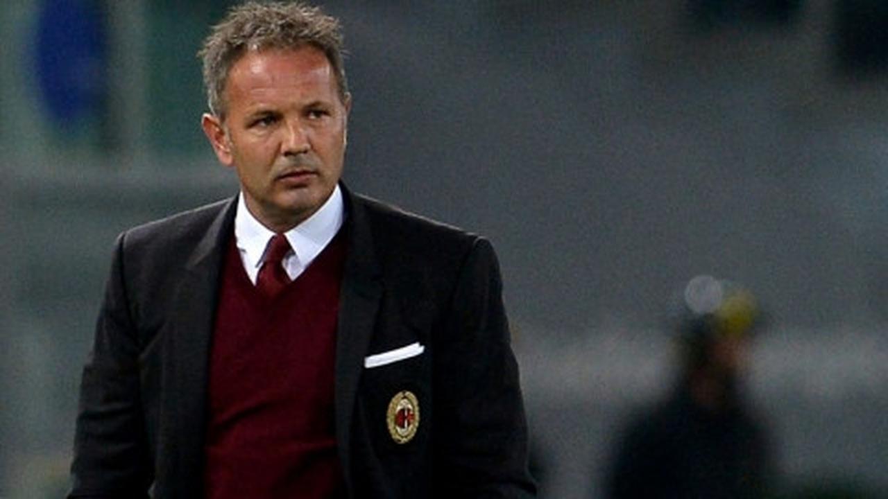 Tak mau dikritik lagi, Mihajlovic minta Milan sikat Atalanta