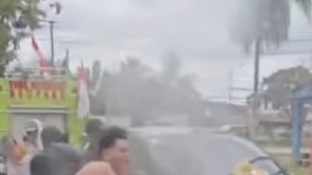 Menghina Damkar, Satpam Dihukum Simulasi Padamkan Api sampai Terjungkal