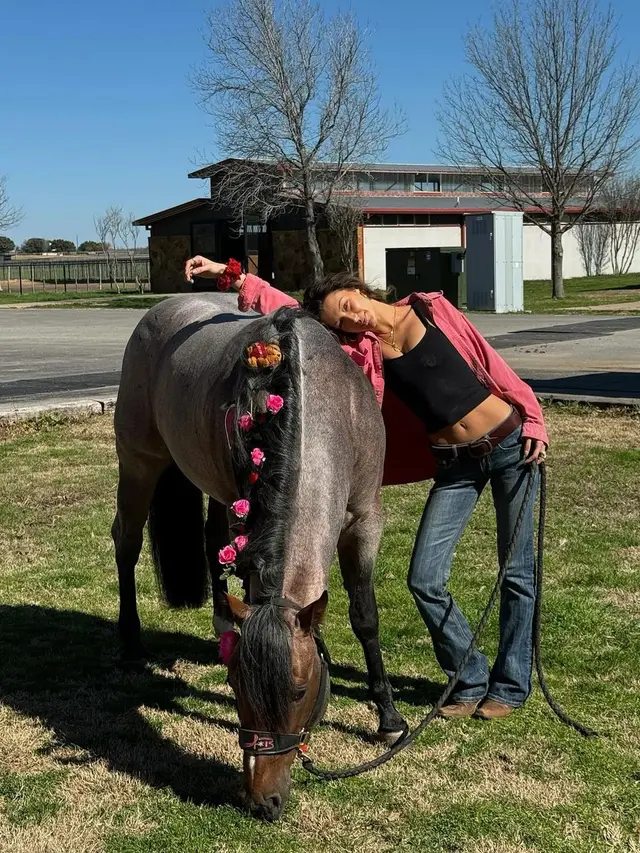 Bella Hadid (Instagram/bellahadid)