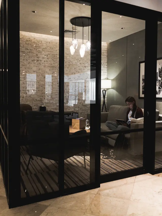 Kembali Dibuka, Sheraton Jakarta Soekarno Hatta Airport Hadirkan Sensasi Staycation Unik dengan Latar Landasan Pacu Pesawat