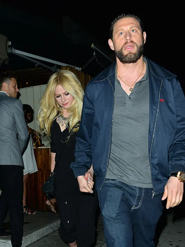 [Bintang] Avril Lavigne - J.R. Rotem