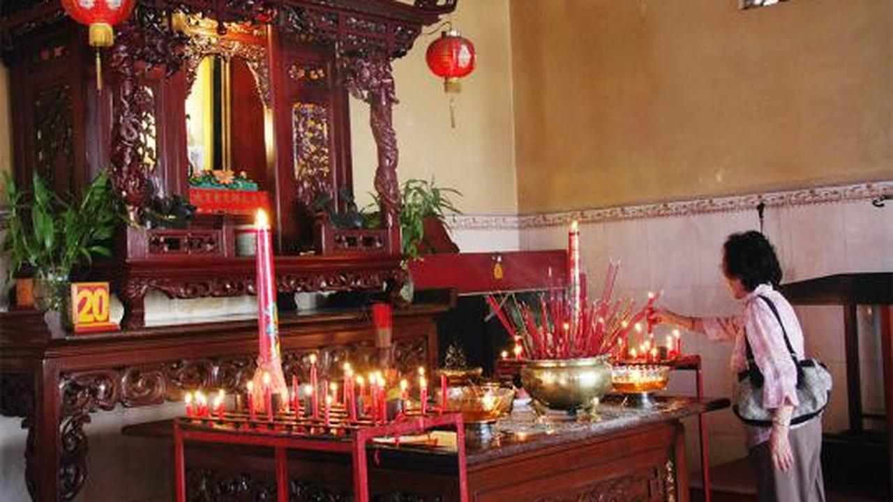 Perayaan Imlek di Eng An Kiong, Malang 