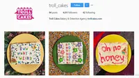 Toko Kue Troll Cakes ini mendekor kue dengan komentar pedas agar para masyarakat berfikir kembali dalam menulis di media sosial