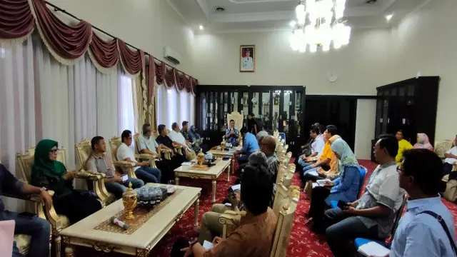 Pentingnya Manajemen Informasi Cegah Hoaks Covid-19