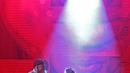 Penampilan band Svmmerdose berkolaborasi dengan Teza Sumendra saat konser perdana di The Pallas SCBD, Jakarta, Sabtu (15/2/2020). Band Svmmerdose menggelar konser perdananya yang bertajuk Don't Fall In Love With Me dengan membawakan lagu seperti Stockholm, Got It All. (Liputan6.com/Herman Zakharia)