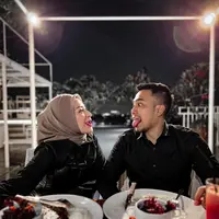 [Instagram/nathalieholscher]