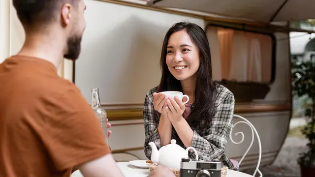 couple april ucapan cinta