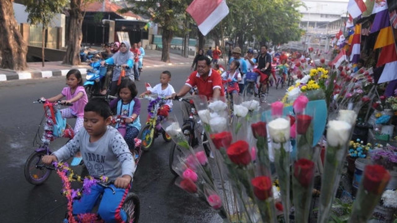 Kemeriahan parade sepeda hias sambut Hari Kemerdekaan