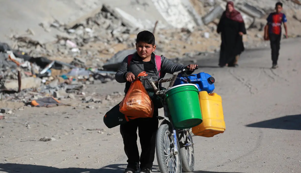 Kondisi ini akibat pengepungan dan blokade pasokan penting oleh Israel selama lebih dari dua bulan ke Jalur Gaza. (Bashar TALEB/AFP)
