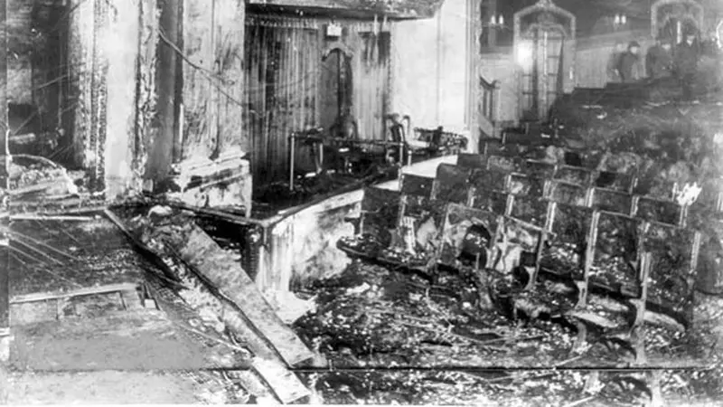 30-12-1903: 600 Nyawa Melayang di Kebakaran Dahsyat Teater
