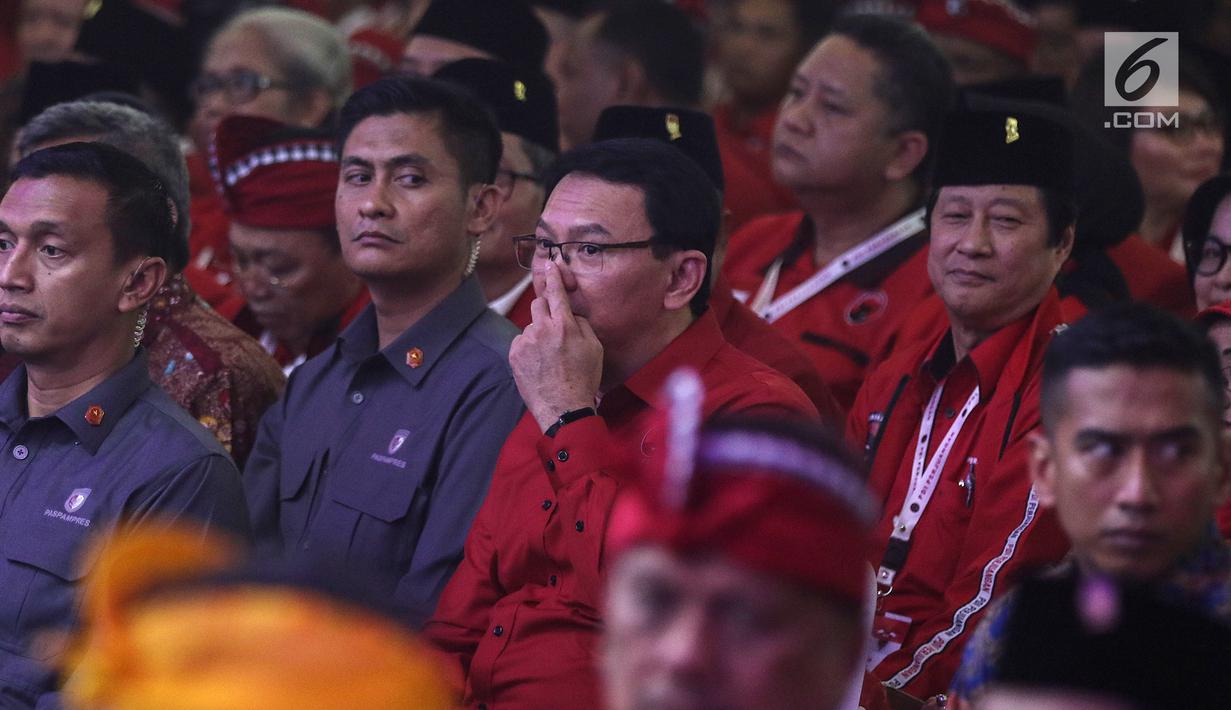 Mantan Gubernur DKI Jakarta Basuki Tjahaja Purnama atau Ahok saat menghadiri Kongres V PDIP di Denpasar, Bali, Kamis (8/8/2019). Kongres V PDIP membahas berbagai agenda, di antaranya pengukuhan Megawati Soekarnoputri sebagai Ketua Umum PDIP. (Liputan6.com/JohanTallo)