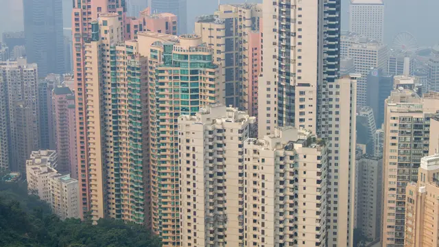 Ilustrasi Gedung Pencakar Langit. (dok. Matthieu Gouiffes/Unsplash/Adhita Diansyavira)