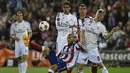 Kokohnya pertahanan Real Madrid membuat Atletico Madrid tak memiliki banyak peluang mencetak gol. Tercatat, Los Rojiblancos hanya melepaskan dua sepakan on target dari delapan kali kesempatan. (AFP PHOTO/PIERRE-PHILIPPE MARCOU)