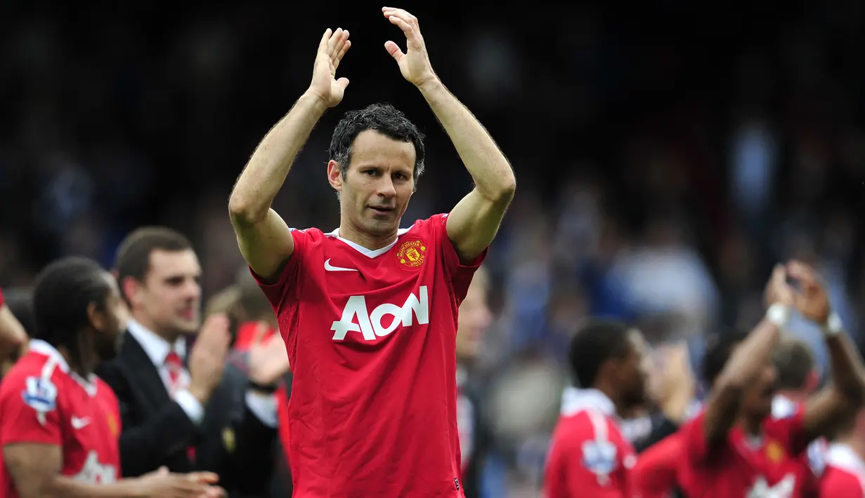 Ryan Giggs. Legenda Manchester United yang pensiun pada Juli 2014 tercatat sebagai pengoleksi assist terbanyak di Liga Inggris dengan 162 assist. Pemain aktif yang mendekati rekornya adalah David Silva (Manchester City, 106 assist) yang telah hijrah ke Real Sociedad di Liga Spanyol. (AFP/Paul Ellis)