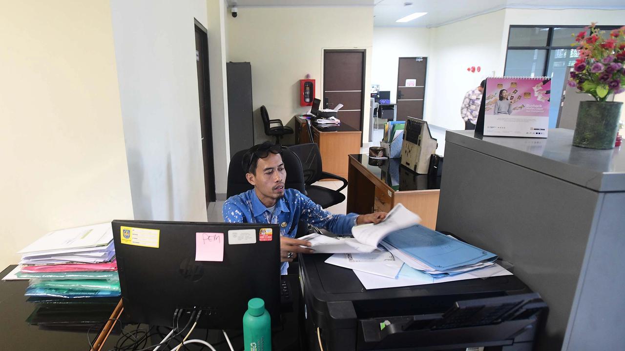 FOTO: Suasana Kantor Lengang Saat Penerapan WFH ASN