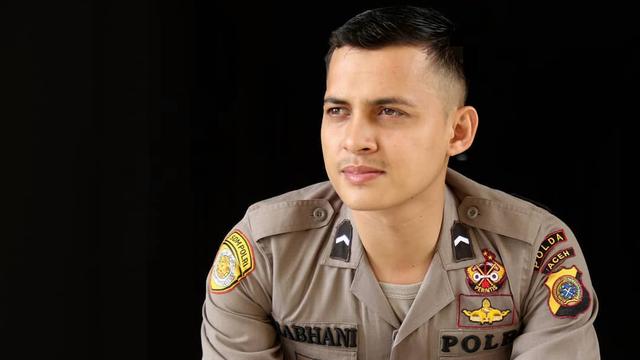 7 Potret Briptu Nabhani Akbar, Polisi yang Ajari Ngaji Anak-Anak di Sudan