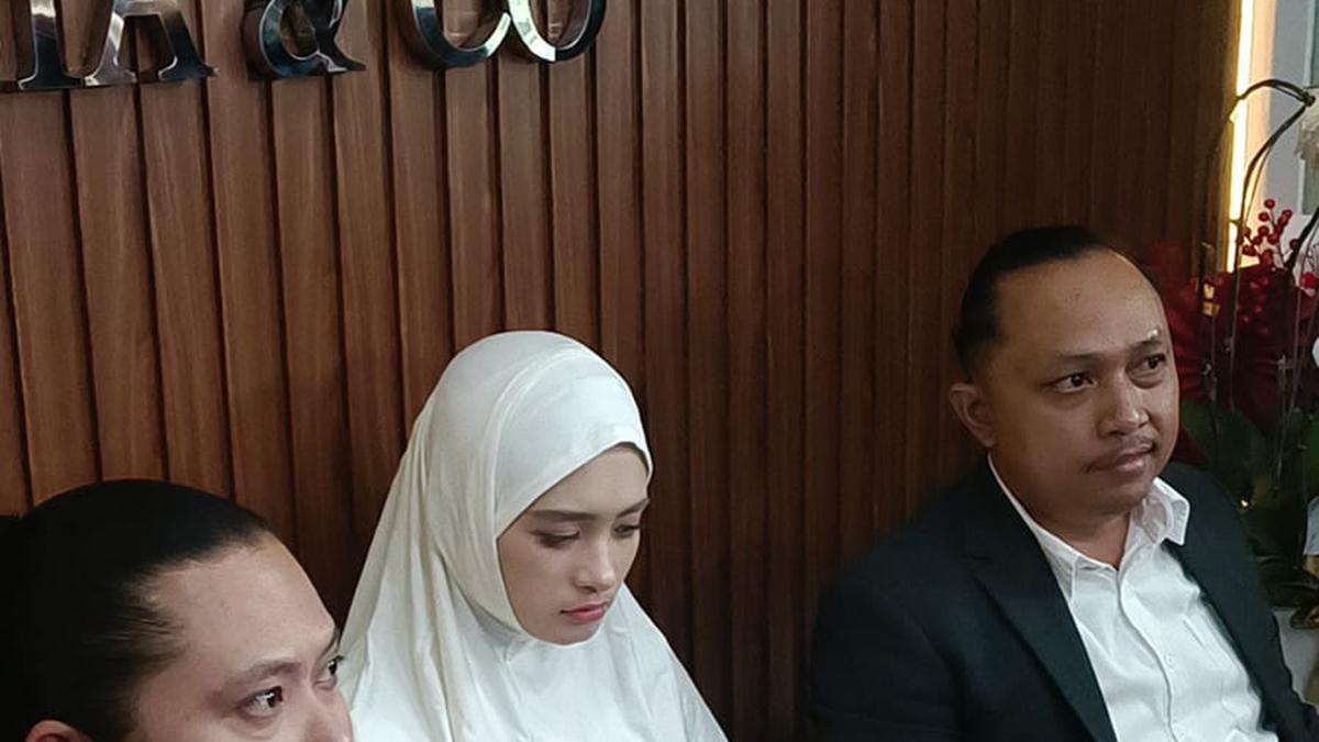 Inara Rusli Muncul dan Minta Maaf Atas Kegaduhan yang Terjadi, Buntut Pengakuan Insanul Fahmi