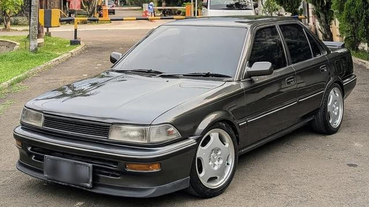 Toyota Corolla Twin Cam AE92 (source: instagram.com/garasiboys)