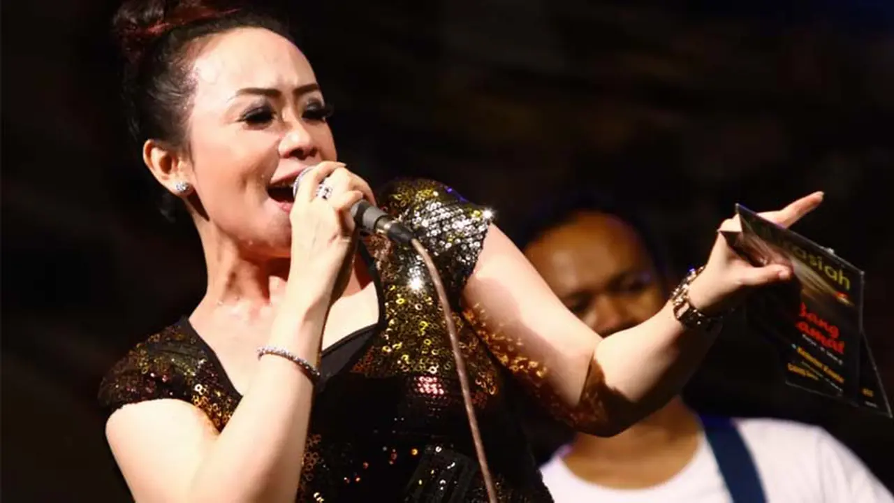 Gagal Caleg, Penyanyi Ini Curhat Lewat Lagu