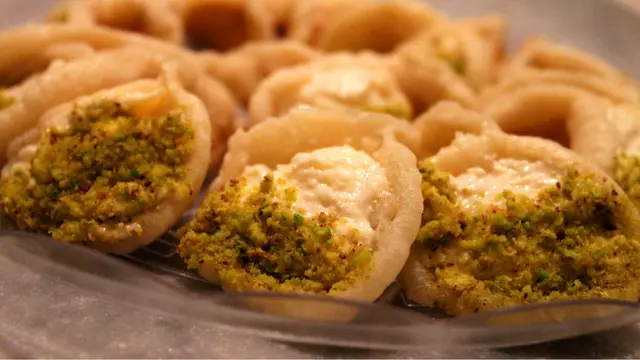 Ilustrasi Qatayef. (Wikimedia Commons/Abbad Diraneyya)