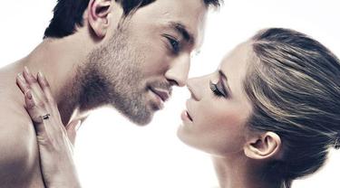 Lokasi Ciuman Yang Hot Selain Di Bibir Lifestyle Fimela Com