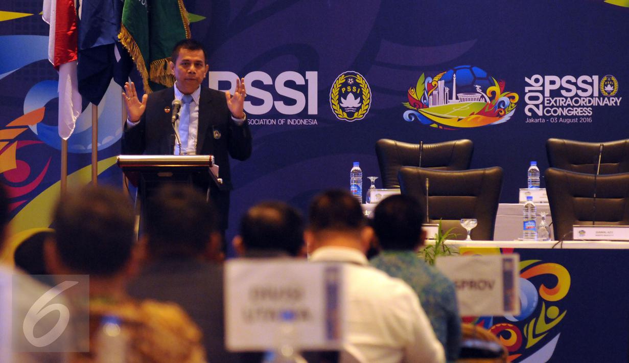 Plt Ketua Umum PSSI, Hinca Pandjaitan memberikan sambutan pembuka Kongres Luar Biasa PSSI di Jakarta, Rabu (3/8). Kongres untuk menetapkan agenda utama pemilihan pengurus baru pada Kongres Luar Biasa PSSI mendatang. (Liputan6.com/Helmi Fithriansyah)