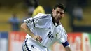 Fernando Hierro (105 gol) - Selama berkarier di kompetisi La Liga, Hierro sangat produktif dalam mencetak gol. Hierro sendiri pernah berseragam Real Madrid dan Real Valladolid selama bermain di La Liga. (AFP/Marie Hippenmeyer)